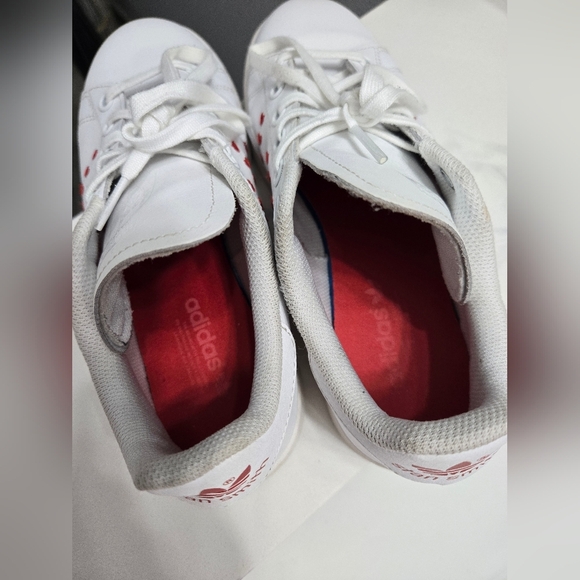 Adidas Stan Smith Valentines Day Sneakers - Picture 15 of 16